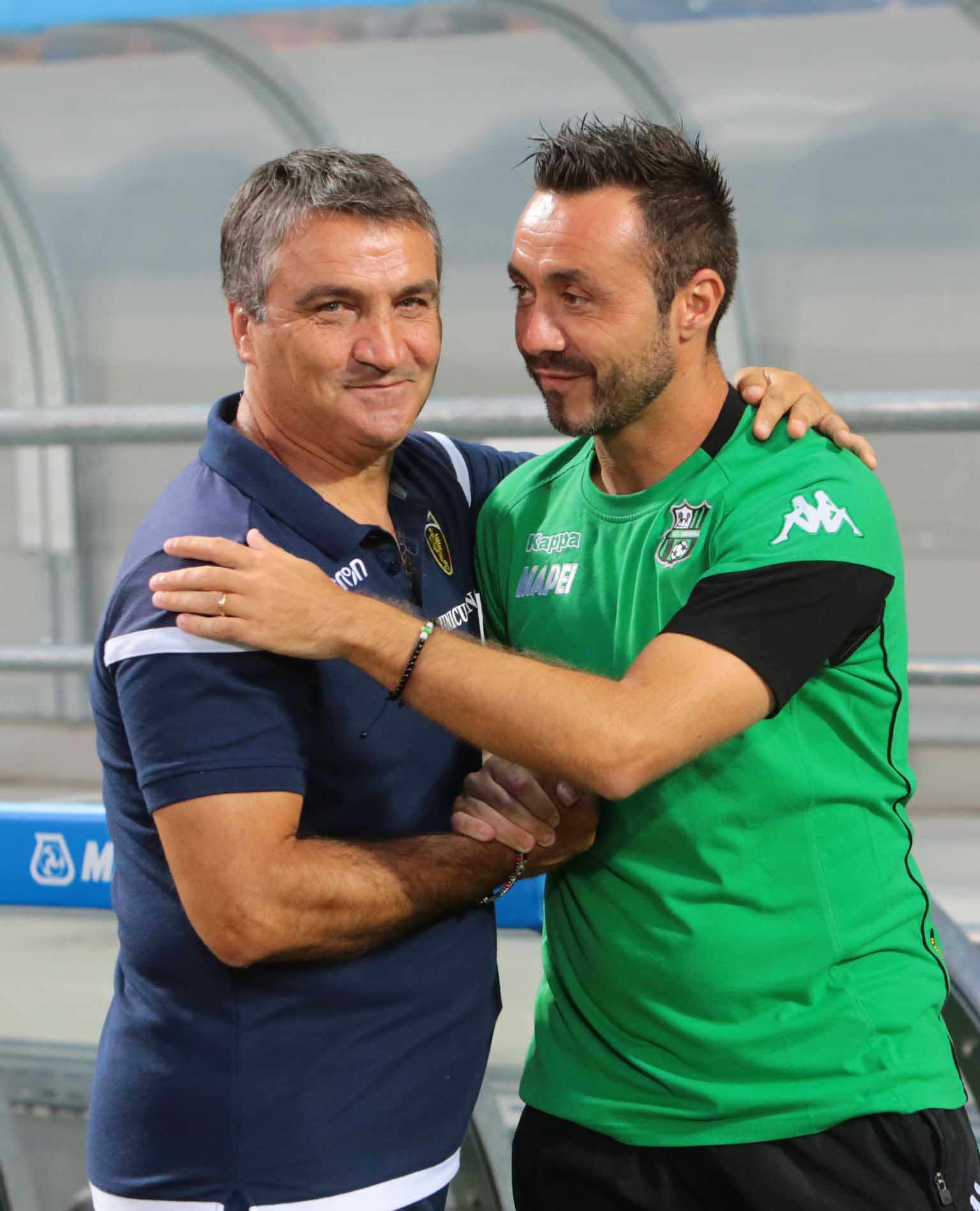 Gigi De Canio abbraccia staff Sassuolo