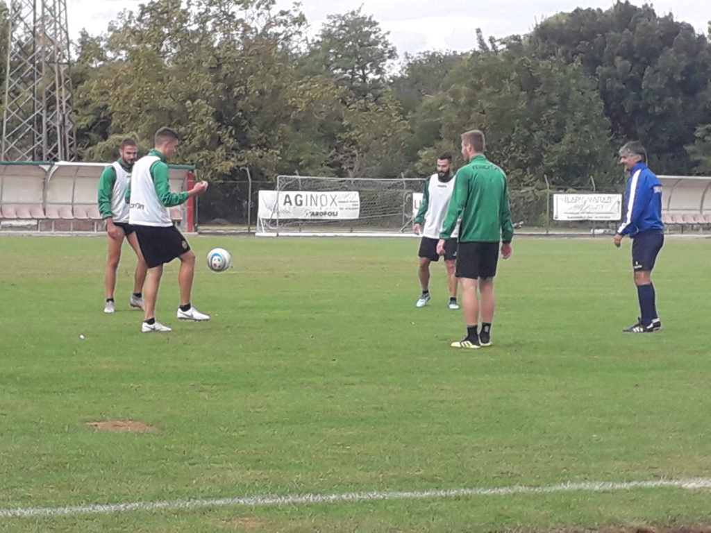 Ternana Allenamento torello con Fabris