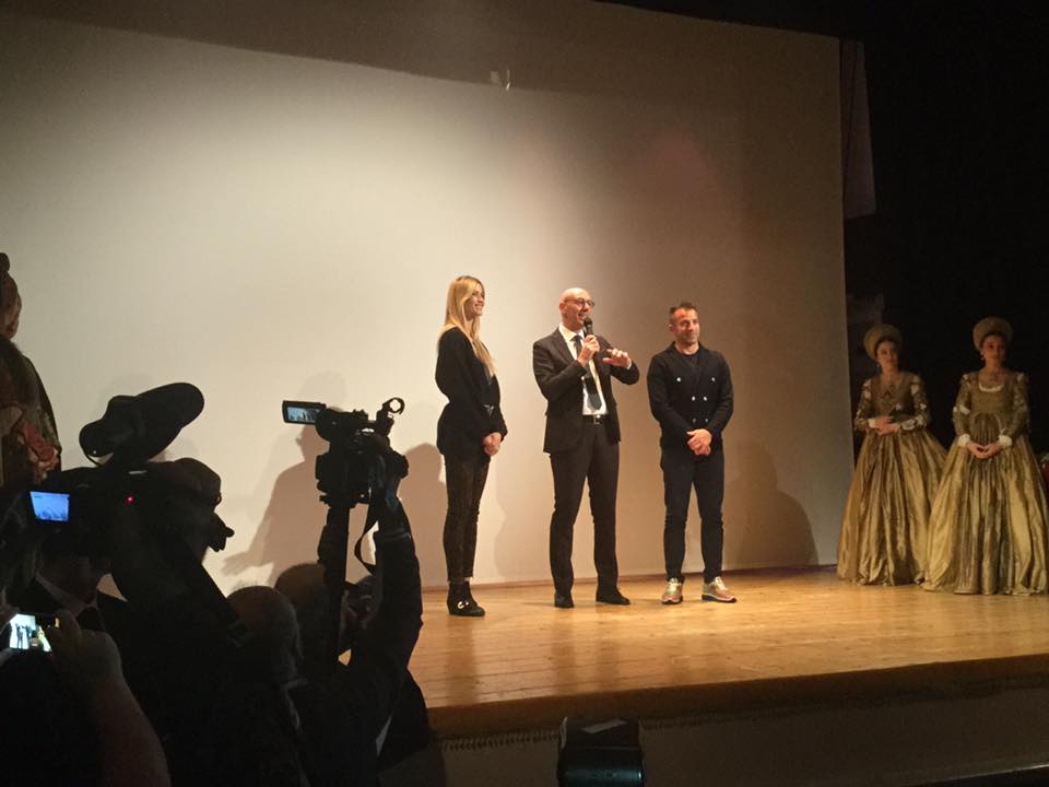 Alessandro Del Piero, Elena Santarelli e il sindaco di Gualdo Tadino Massimiliano Presciutti (foto Ufficio Stampa Comune Gualdo Tadino)