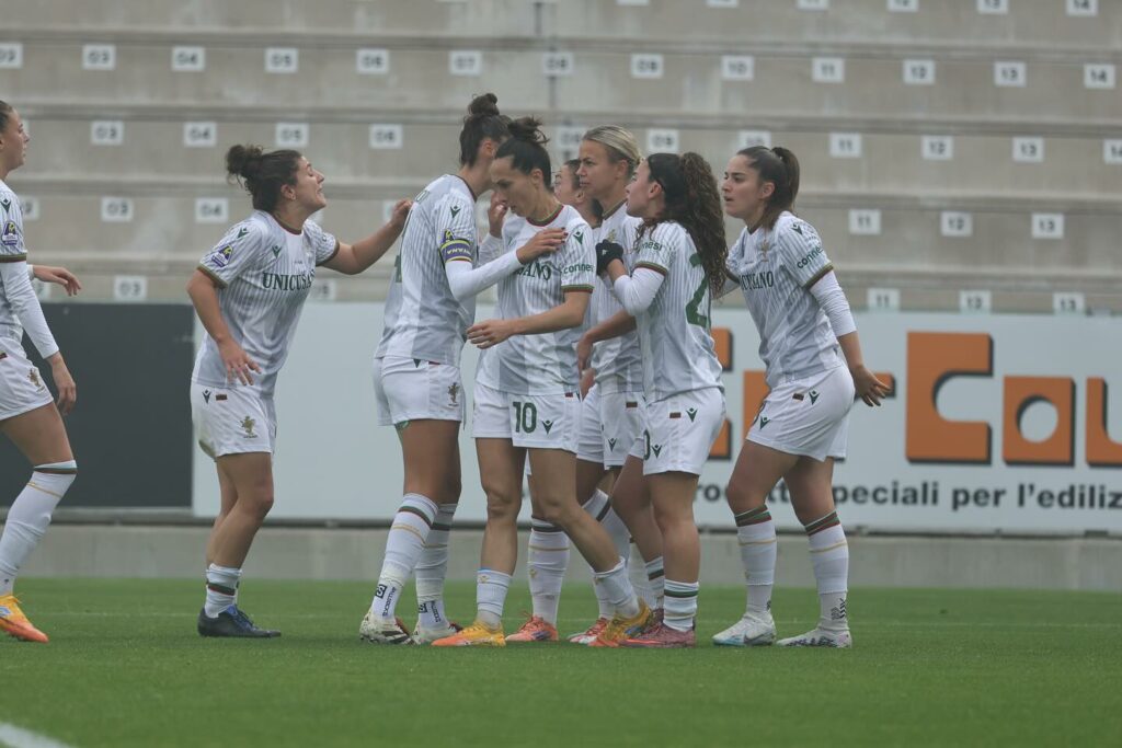 Esultanza gol Pellegrino Cimò in Sassuolo Ternana Women
