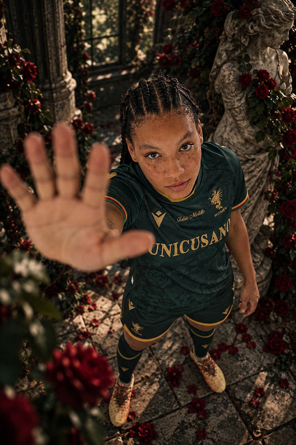 Ternana Women, presentata la terza maglia. Verde con dettagli floreali