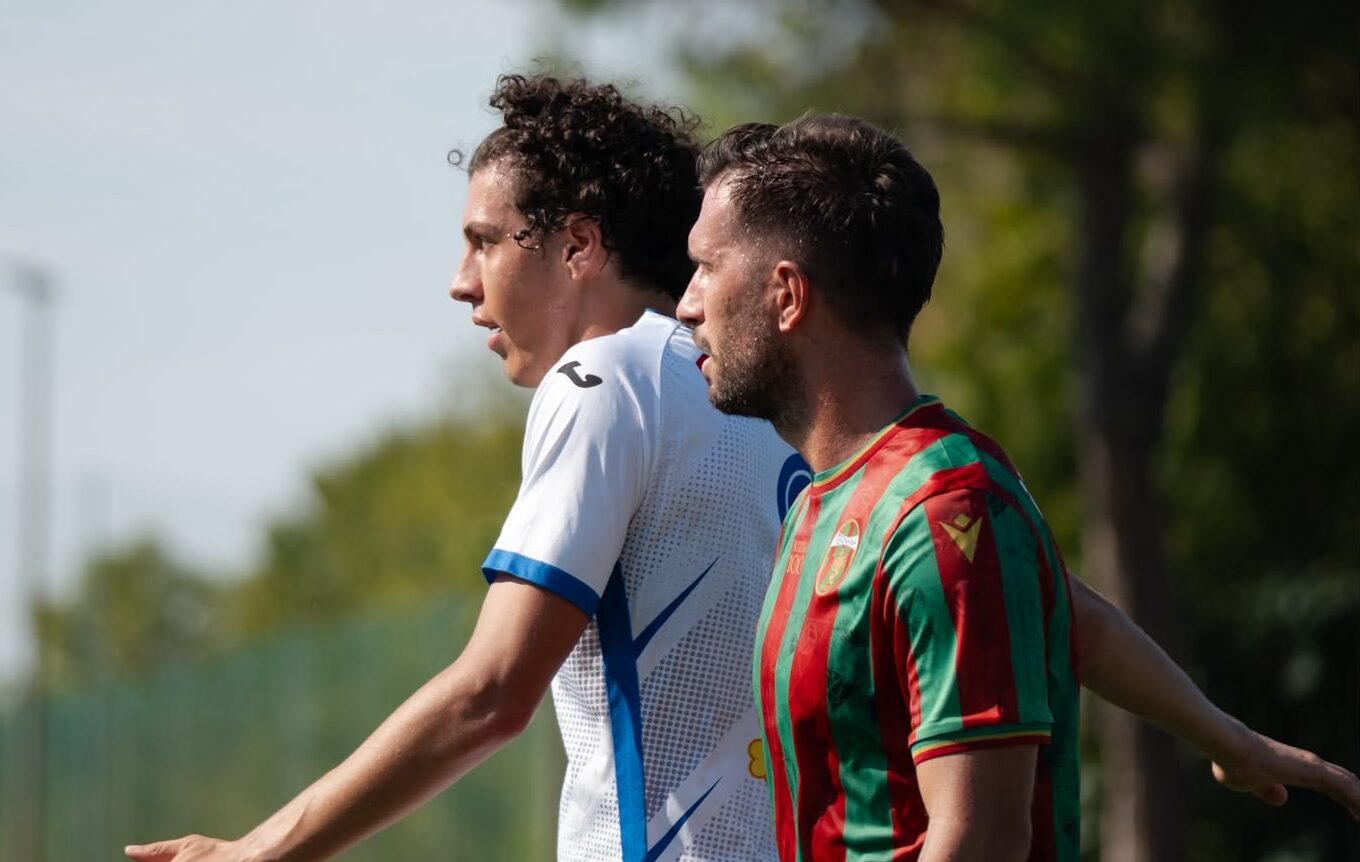 Stangata Ternana, tre turni a Pettinari e ammenda alla società