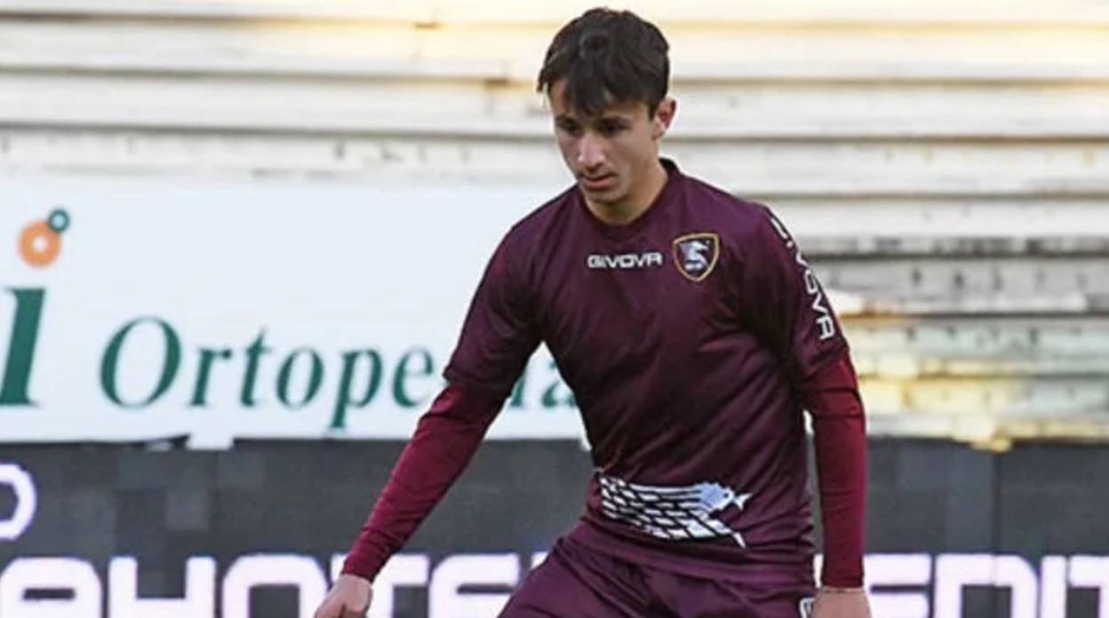 Ternana, in arrivo in giornata un nuovo centrocampista