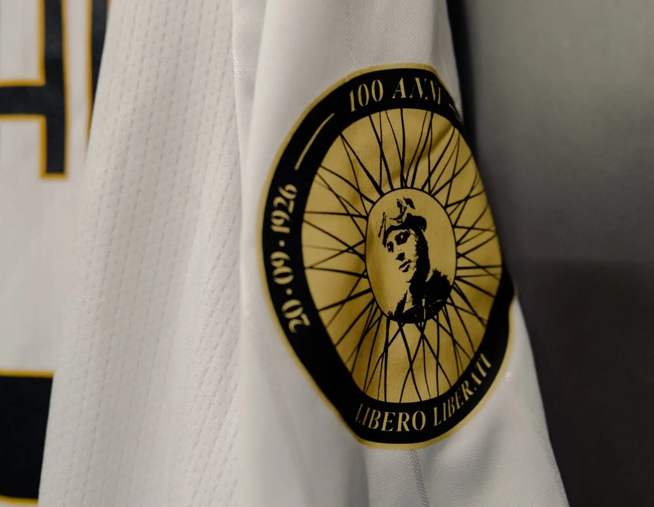 Al via l’asta benefica per le maglie celebrative del centenario di Liberati